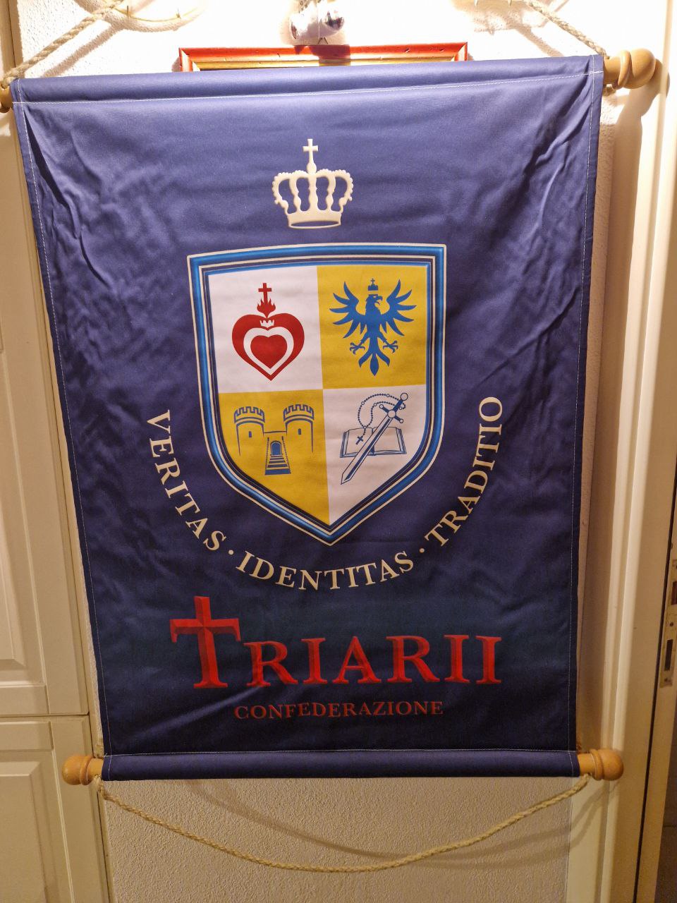 TRIARII LABARO